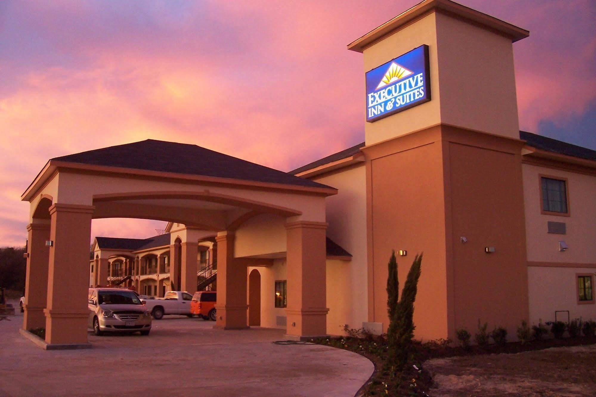 Executive Inn & Suites - Jewett 외부 사진